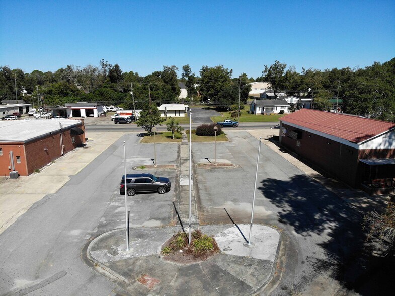 More Photos Of 354 E Washington Ave, Ashburn Healthcare For Sale