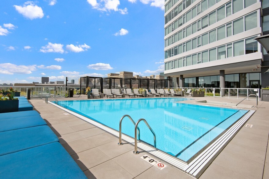 More Photos Of 720 S Wells St, Chicago Multifamily For Sale