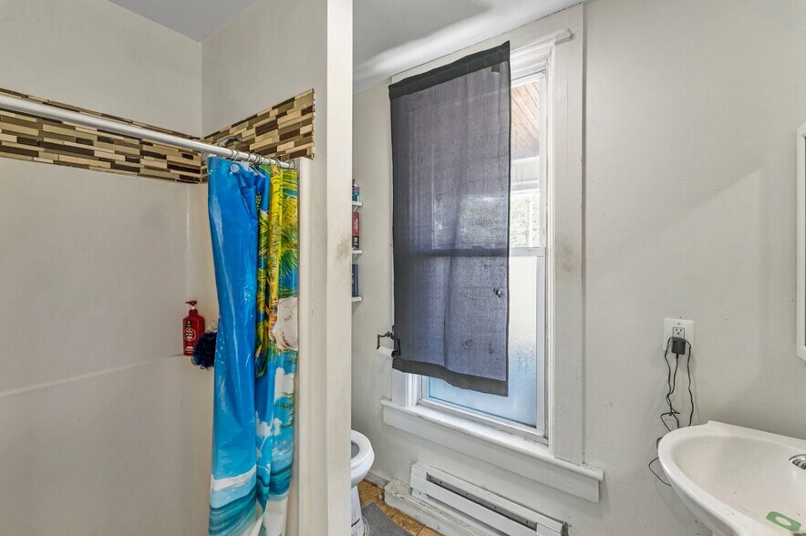 More Photos Of 91 Main St, Oneonta Apartments For Sale