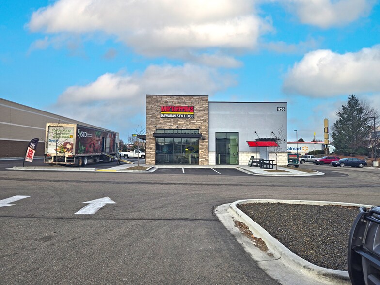 More Photos Of 1255 N Happy Valley Rd, Nampa Restaurant For Sale
