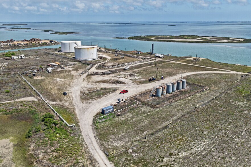 More Photos Of 854 Cr 4692, Aransas Pass Chemical Oil Refinery For Sale