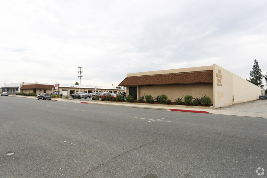 More Photos Of 1528 W Industrial Park St, Covina Warehouse For Lease