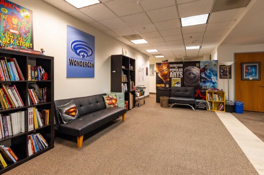 More Photos Of 4375 Jutland Dr, San Diego Loft Creative Space For Sale