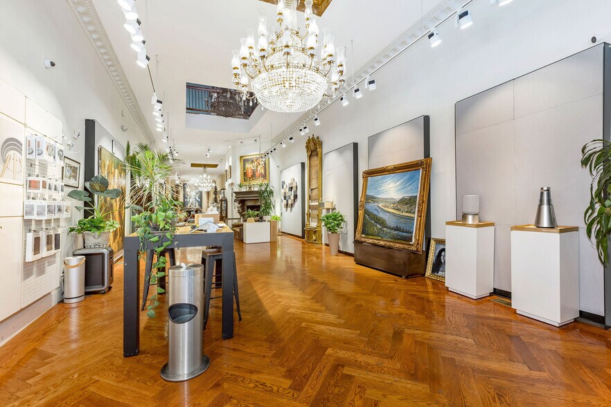 More Photos Of 6 W 4th St, Cincinnati Storefront Retail Office For Sale