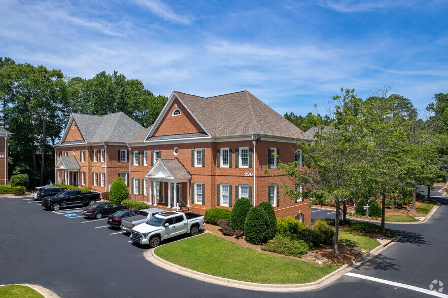 More Photos Of 284 S Main St, Alpharetta Unknown For Lease