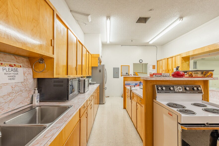 More Photos Of 408 N Garden St, Boise Religious Facility For Sale