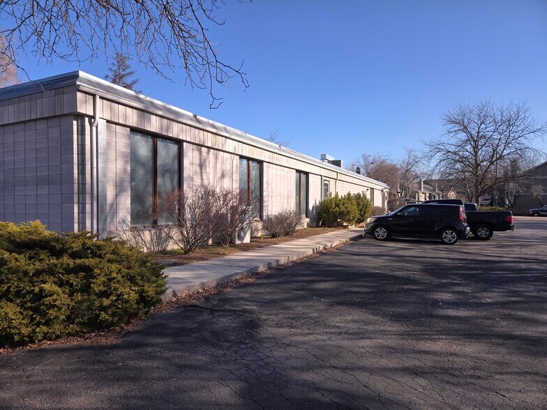 More Photos Of 1451 N Hartman St, Boise Office For Sale