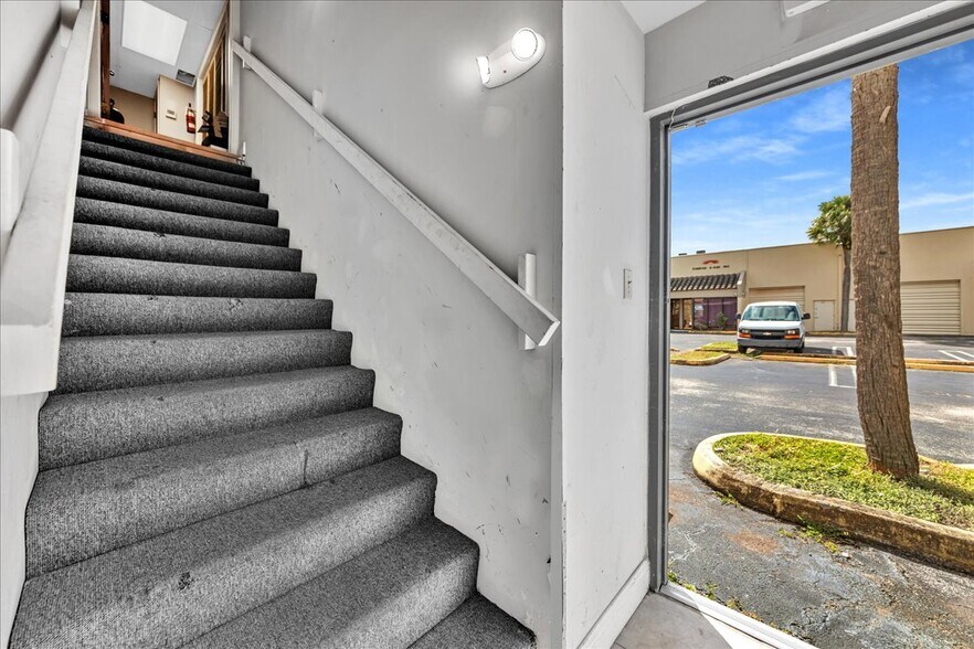 More Photos Of 6187 NW 167th St, Miami Lakes Office For Sale