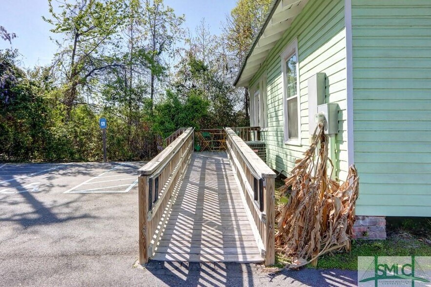 More Photos Of 121 Us-80 Hwy E, Pooler Freestanding For Sale