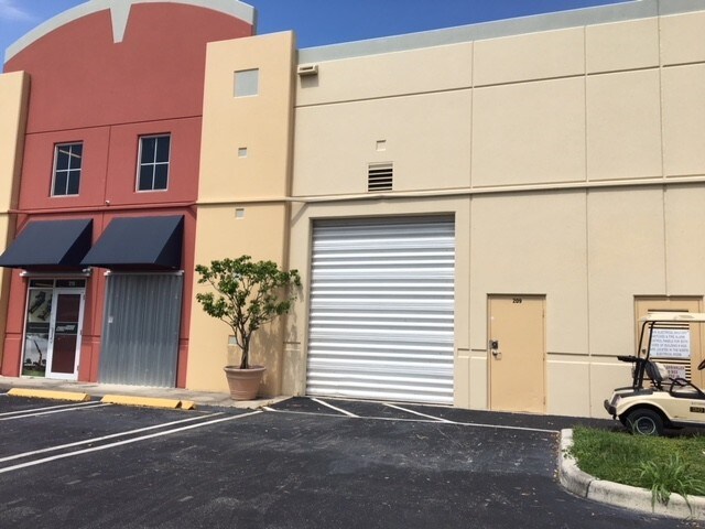 More Photos Of 6020 NW 99th Ave, Doral Warehouse For Lease