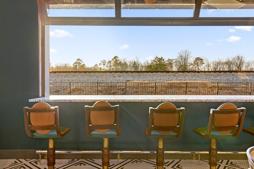 More Photos Of 5503 Main St, Ooltewah Flex For Sale