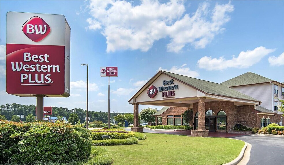 Primary Photo Of 5041 Academy Ln, Bessemer Hotel For Sale