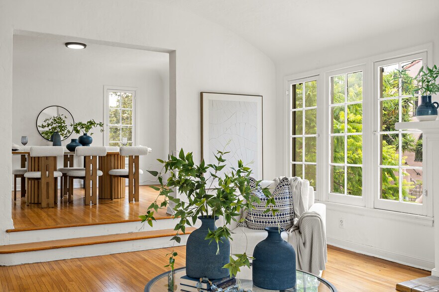 More Photos Of 1040 S Longwood Ave, Los Angeles Apartments For Sale