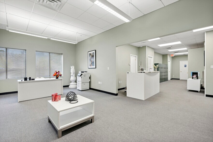 Primary Photo Of 170-200 Old Country Rd, Riverhead General Retail For Sale