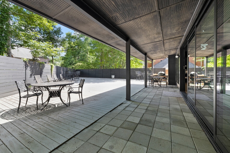 More Photos Of 2401 Greenglade Rd NE, Atlanta Specialty For Sale