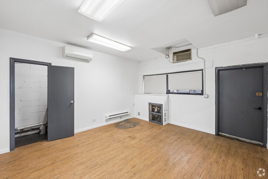 More Photos Of 18-17 130th St, College Point Warehouse For Lease