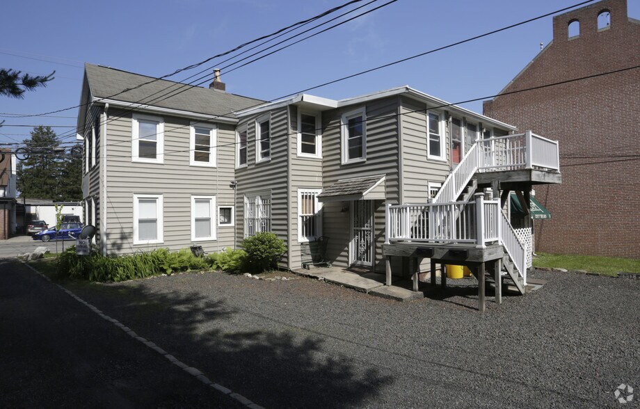 More Photos Of 1518-1520 Bethlehem Pike, Flourtown Storefront Retail Residential For Sale