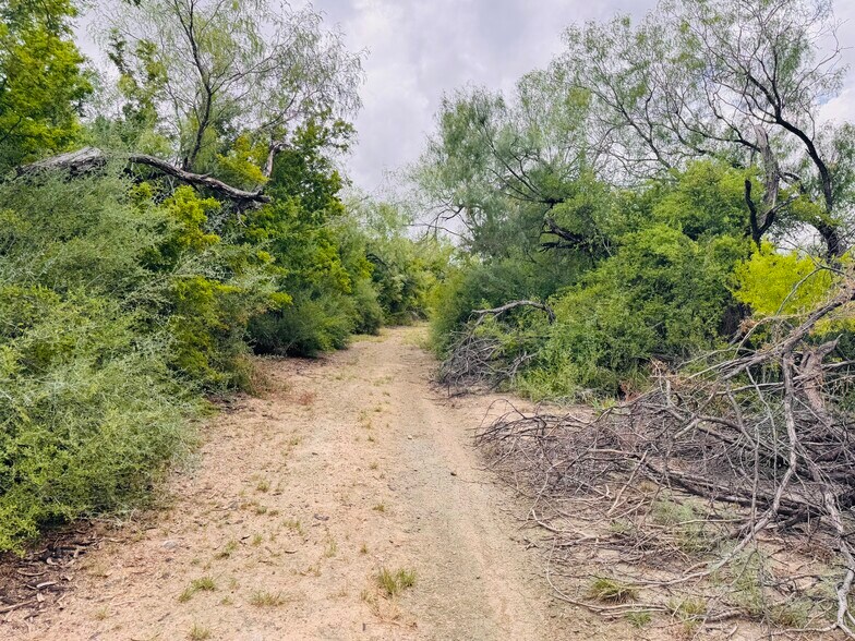 More Photos Of 123 Fresno st, La Joya Land For Sale