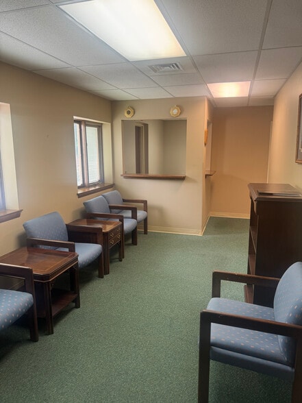 More Photos Of 410 W State St, Mertztown Medical For Sale