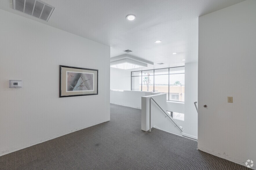 More Photos Of 2920 N Green Valley Pky, Henderson Office For Sale