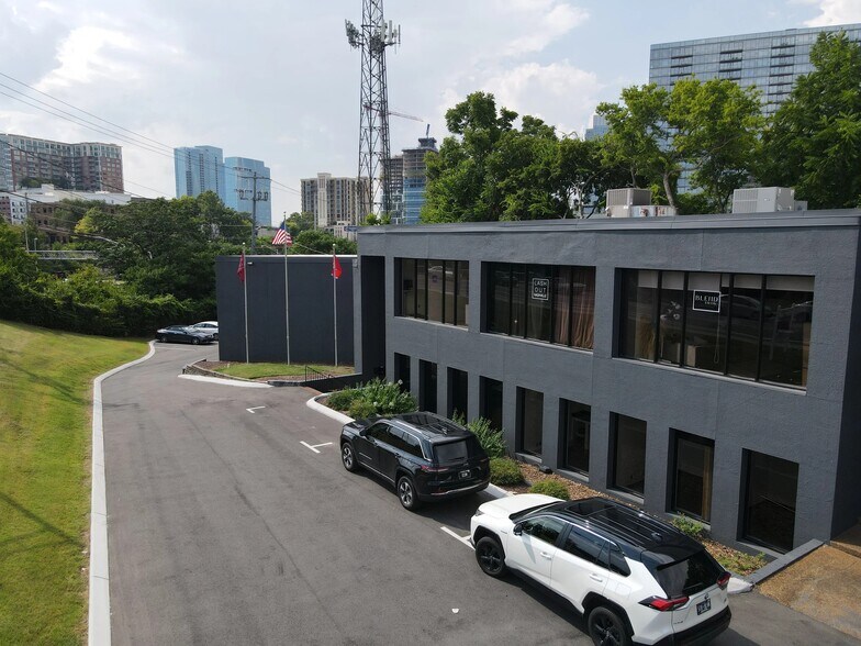 Primary Photo Of 1200 Division St, Nashville Office For Lease