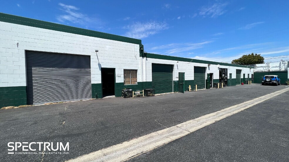 More Photos Of 7735-7751 Densmore Ave, Van Nuys Warehouse For Lease