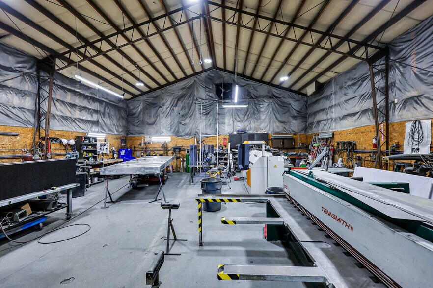 More Photos Of 6401 Pittsburg St, Spokane Warehouse For Lease