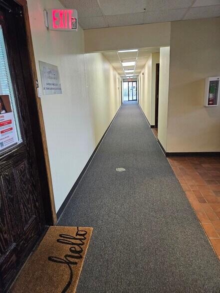 More Photos Of 19150 S Kedzie Ave, Flossmoor Office For Lease