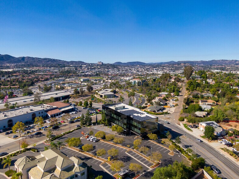More Photos Of 900 Canterbury Pl, Escondido Office For Lease