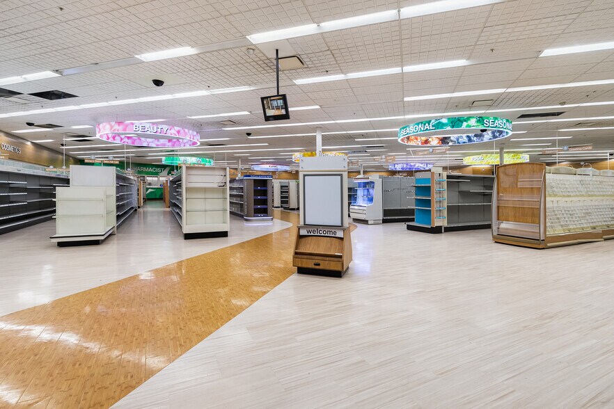 More Photos Of 3227 Northwest Ave, Bellingham Drugstore For Lease