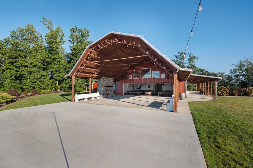 More Photos Of 6572 Burkemont Rd, Morganton Specialty For Sale