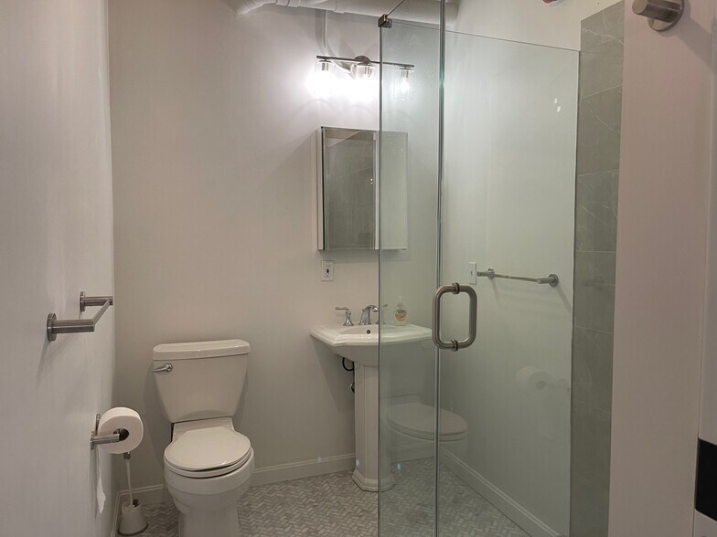 More Photos Of 163 Exchange St, Pawtucket Office For Sale