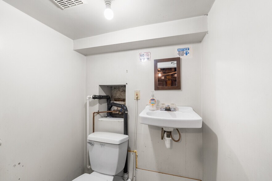 More Photos Of 2555 S Warnock St, Philadelphia Storefront Retail Residential For Sale