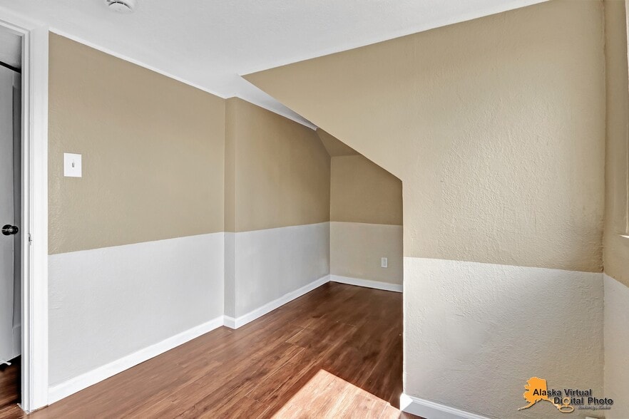 More Photos Of 1335 Hyder St, Anchorage Apartments For Sale