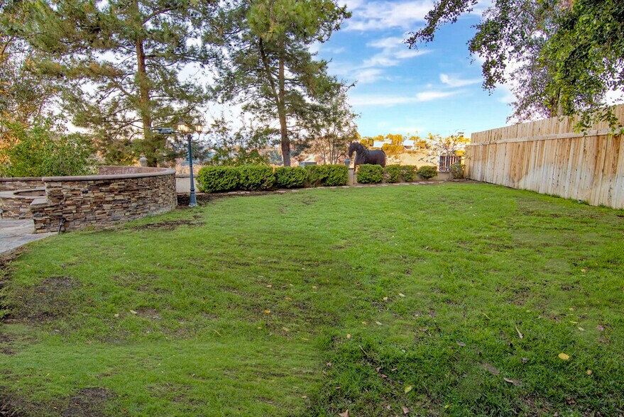 More Photos Of 365 S Mohler Dr, Anaheim Specialty For Sale