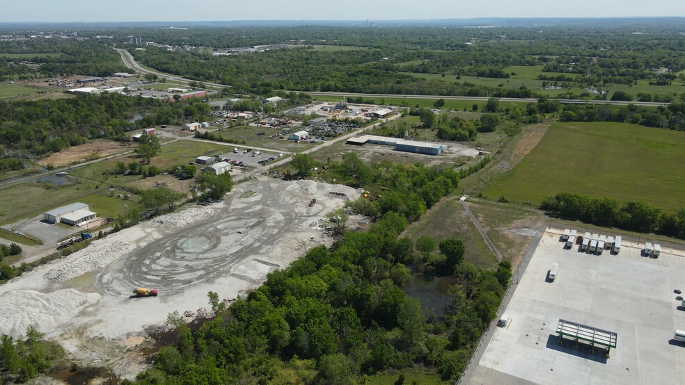 More Photos Of 611 Azalea Dr, Muskogee Warehouse For Sale