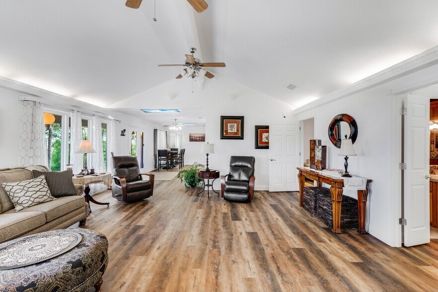 More Photos Of 1111 Brazos Dr, Mineral Wells Trailer Camper Park For Sale