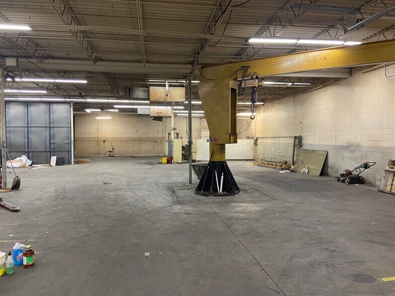More Photos Of 6222 Webster St, Dayton Warehouse For Lease