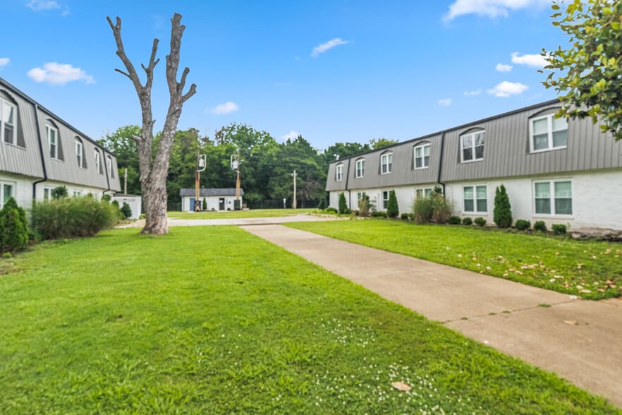 More Photos Of 117 Cedarwood Dr, Lebanon Apartments For Sale
