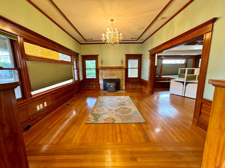 More Photos Of 807 N Van Ness Ave, Fresno Office Residential For Sale