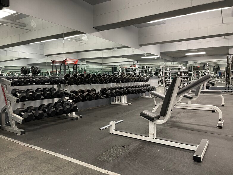 More Photos Of 400 Andrews St, Rochester Office For Lease