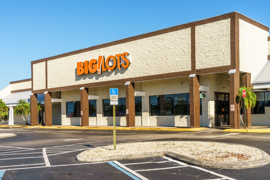 More Photos Of 3040-3102 College Ave, Ruskin Unknown For Lease