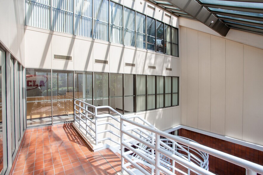 More Photos Of 1910 Association Dr, Reston Office For Lease