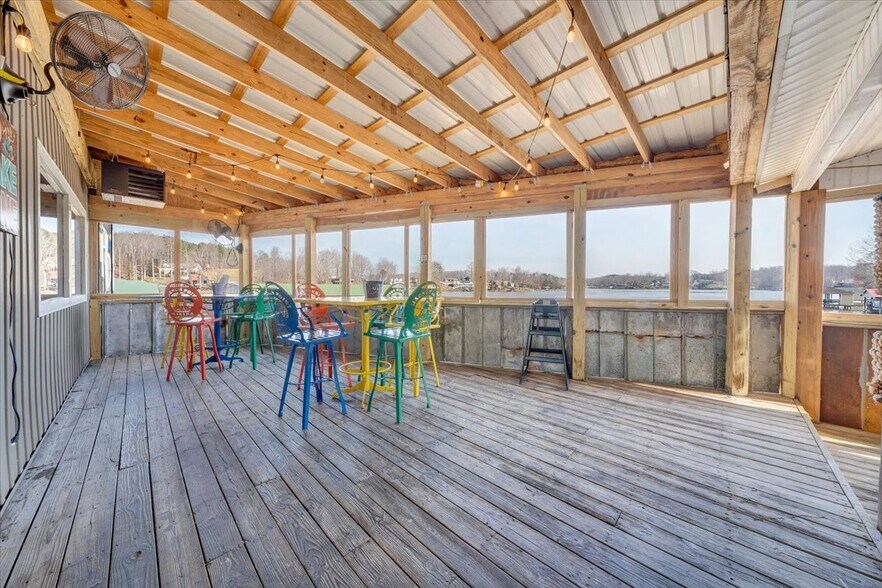 More Photos Of 2200 Old Salem School Rd, Union Hall Marina For Sale