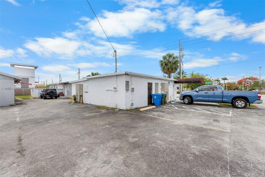 More Photos Of 401 E Oakland Park Blvd, Fort Lauderdale Loft Creative Space For Sale