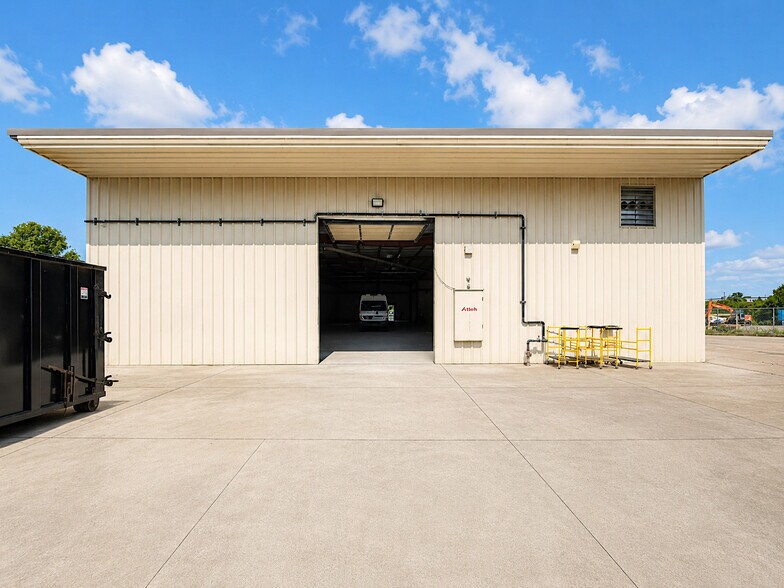 More Photos Of 3508 Wellsite Dr, Norman Distribution For Sale
