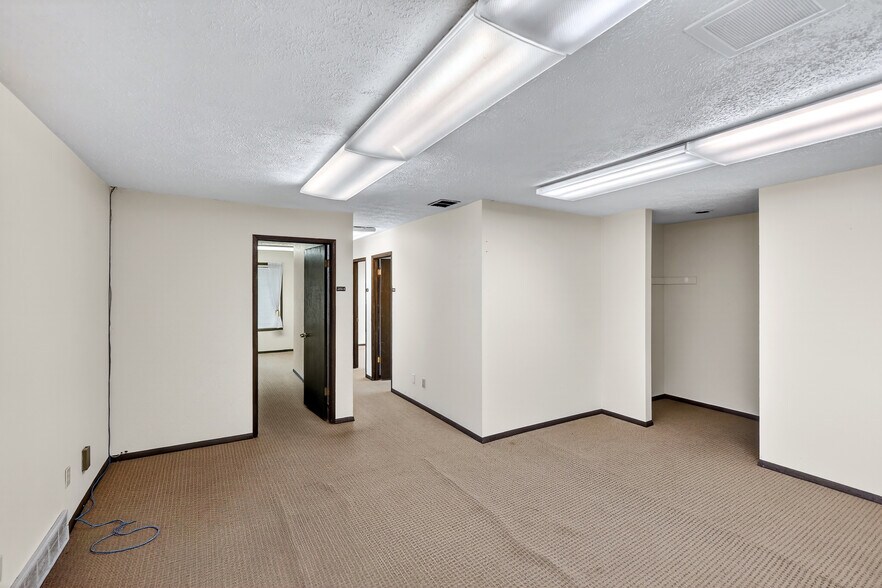 More Photos Of 524 N Mullan Rd, Spokane Loft Creative Space For Sale