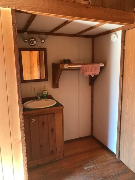 More Photos Of 8107 Blackwater Ridge Rd, Milton Apartments For Sale