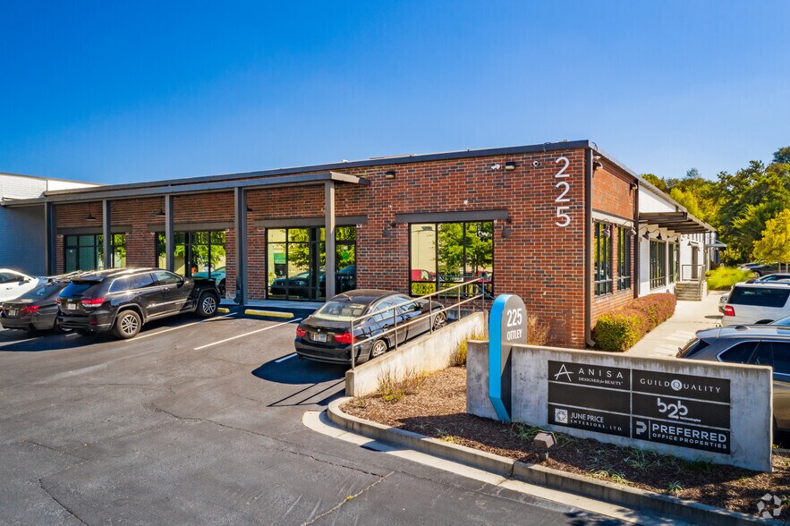 More Photos Of 225 Ottley Dr NE, Atlanta Loft Creative Space For Lease