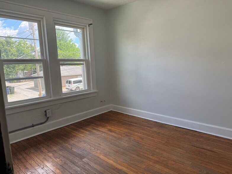 More Photos Of 2054 N 4th St, Columbus Apartments For Sale
